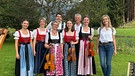 Sonja Weissensteiner (rechts) mit der Familienmusik Althaus. | Bild: BR/Constantin Entertainment GmbH